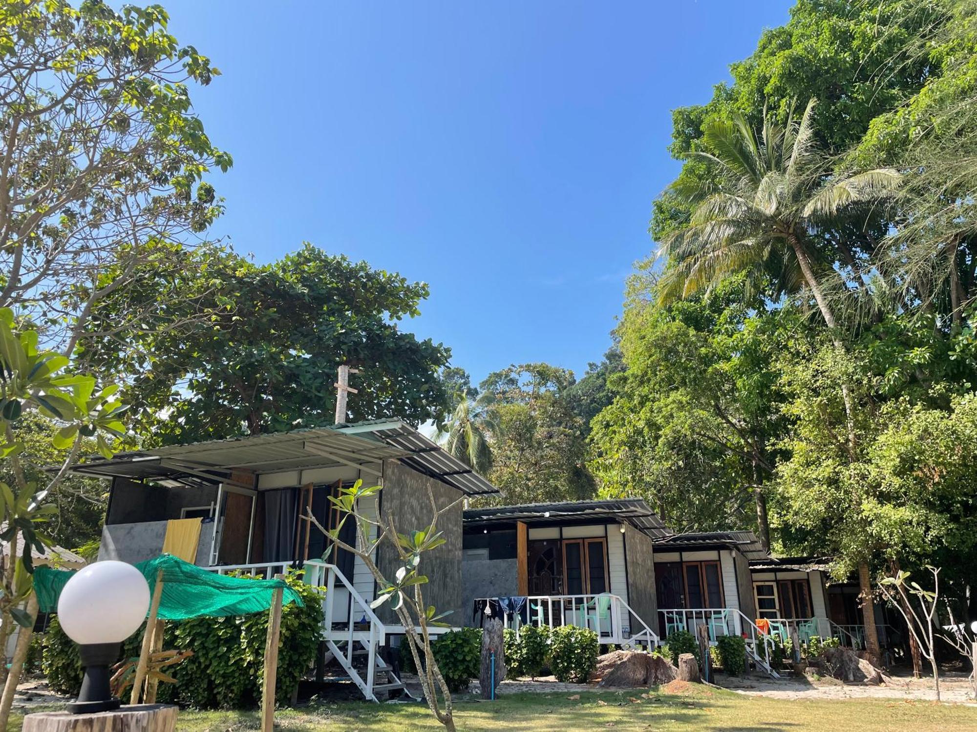 Koh Ngai Sea Open Resort Exterior photo